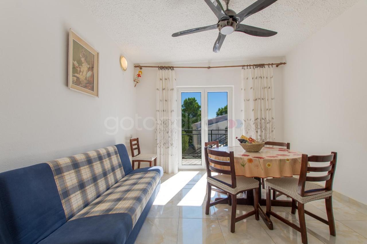 Near The Beach Apartments Jagodia Brela Ngoại thất bức ảnh